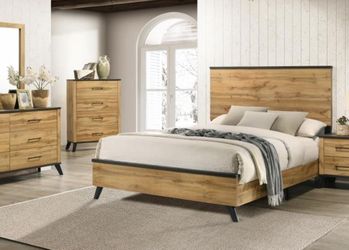 Kaywood Plank Queen Bed 