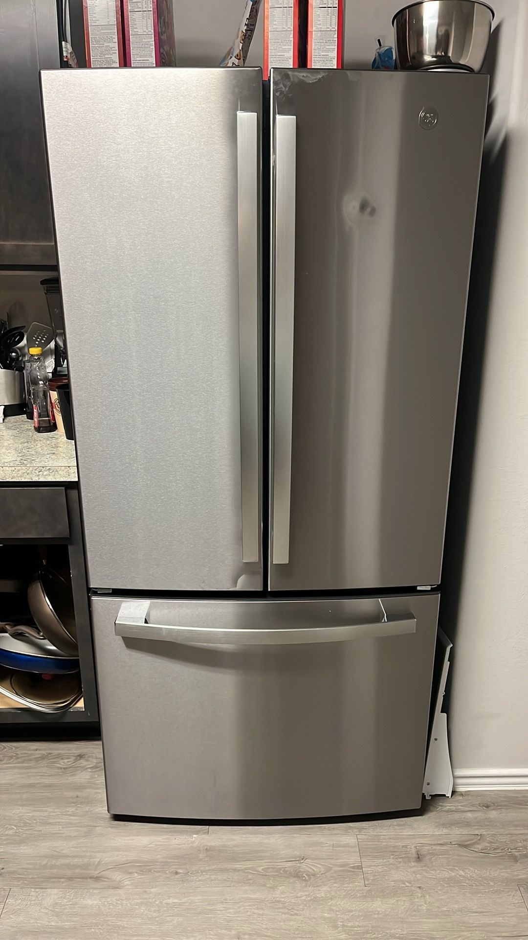 Refrigerator 