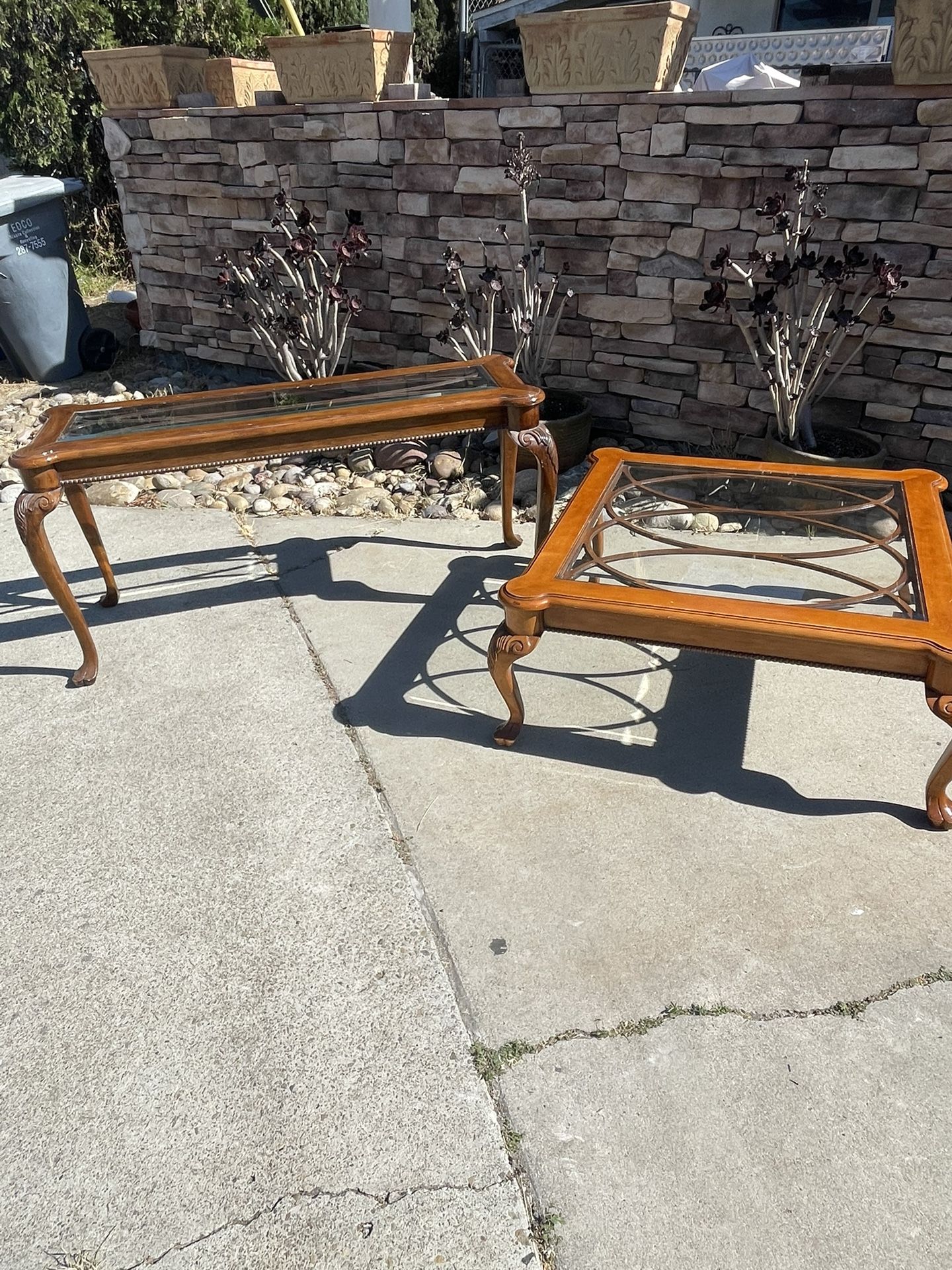 Set Of Matching Coffee/sofa Tables