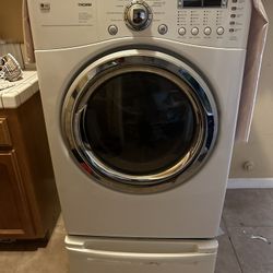 LG - Ultra Large Capacity Smart WiFi Dryer