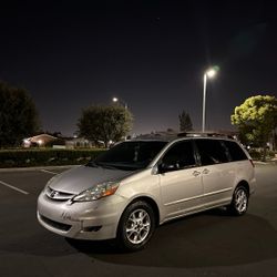2006 TOYOTA SIENNA AWD