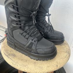 Louie Vuitton Snow Boots
