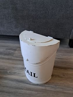 Mailbox - Vintage Distressed Style (New/unused)