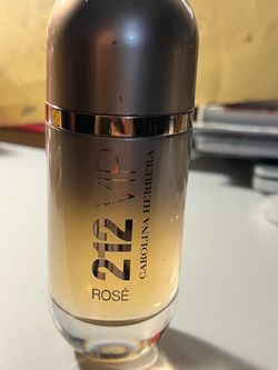 Carolina Herrera Rosé 212 VIP