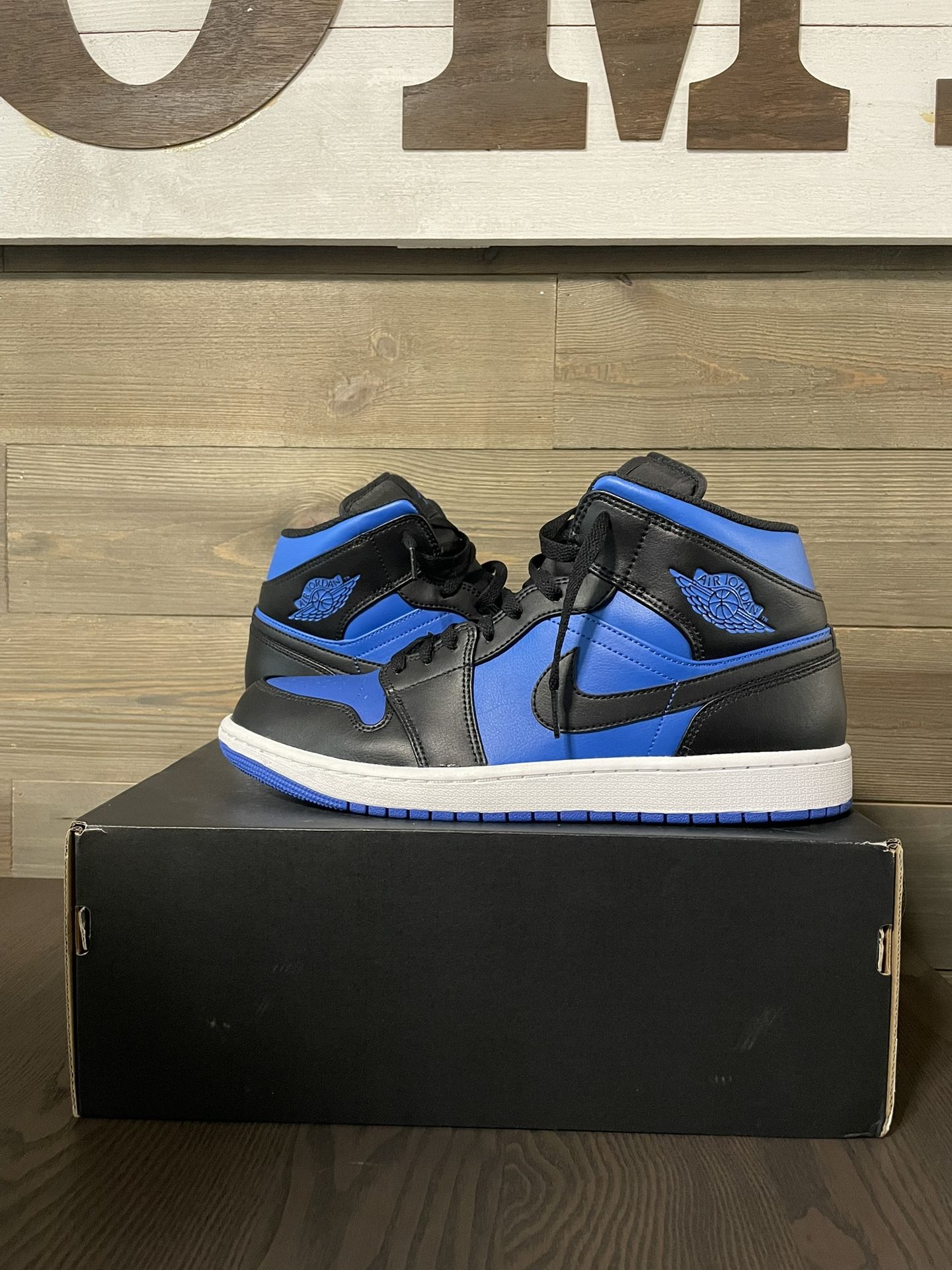 Air Jordan 1 Mid Blue Royal