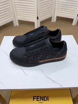 Fendi Menโs Sneaker With Box 2026 New