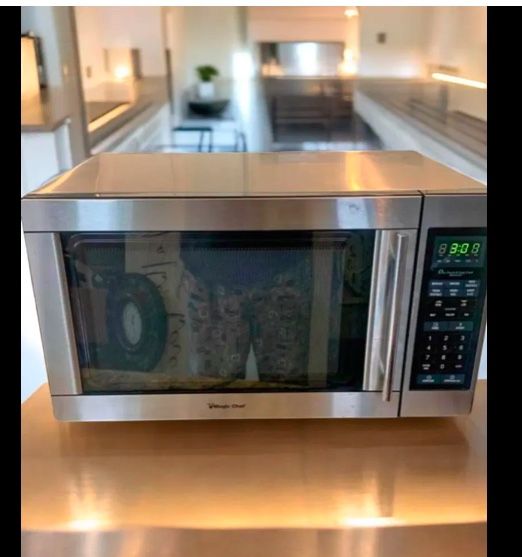 Magic Chef 1.3 Cu. Ft. 1000W Countertop Microwave Oven