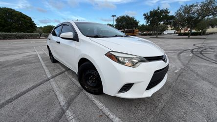 Toyota Corolla 2015