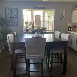 Dining Room Table 