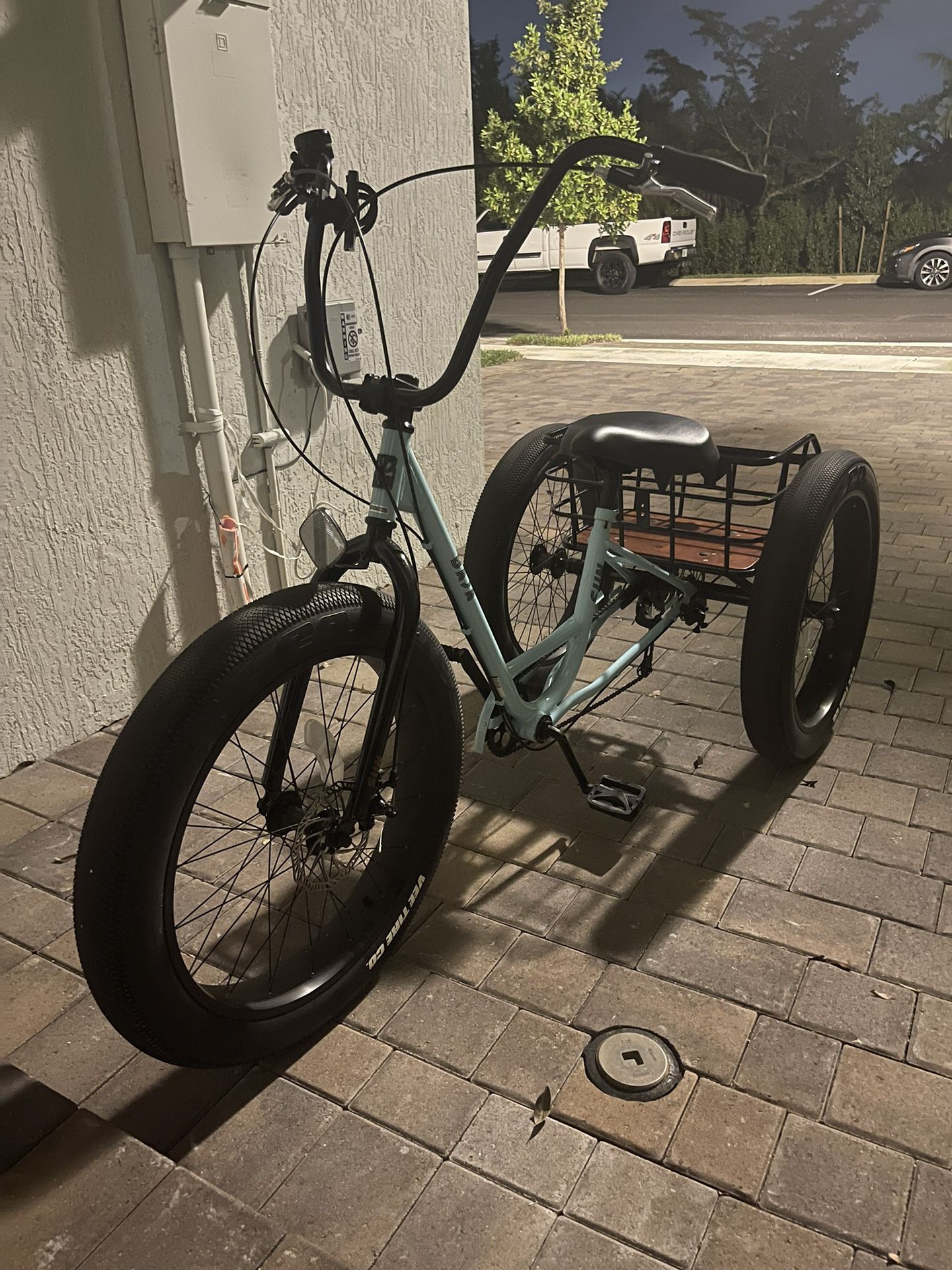 BAJA  24’’ Tricycle 