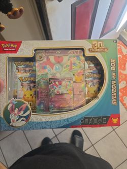 Pokemon 30th anniversary sylveon ex box