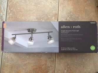 **NEW**  3-Light 21.14-in Brushed Nickel Dimmable Standard Flush Mount Fixed Track Light Kit