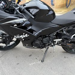2023 Kawasaki Ninja 400