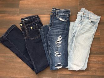 Women’s American Eagle Jeans size 4
