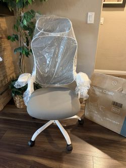 NEW STYLISH MESH CHAIR WITH HEADRES