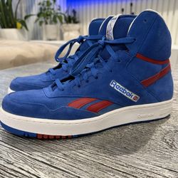 2009 Reebok Suede Sneakers 