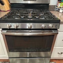 GE -30”, 5 burner Stainless Steel Convection Oven