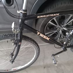 Trek Mountain Bike 