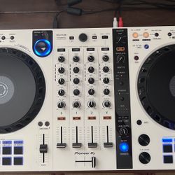 Limited Edition Pioneer DDJ FLX-6-W with Case