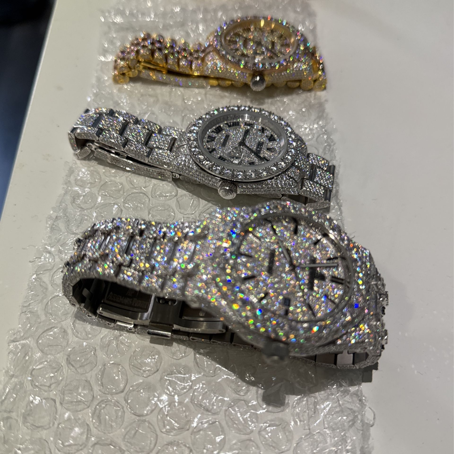 All White Fully Buss Down Watches Available In Flower Set moissanite It pass Tester Brand New Ready