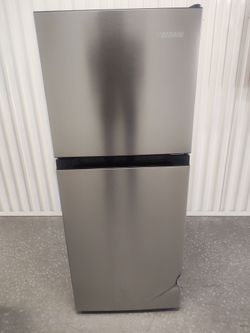 Vissani Stainless Steel Top Freezer Refrigerator