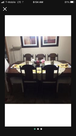 Dining room table with seven Chairs Just $200