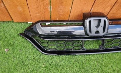 2020 - 2022 HONDA CRV CR-V GRILLE GRILL
USED OEM GENUINE. NC1