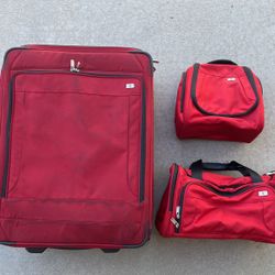 Victorinox Mobilizer NXT Red 30” Upright Wheeled Extended Trip Suitcase X-large