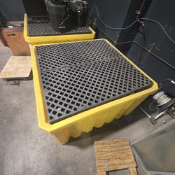 Ultra Spill Containment Pallet 1058  $1000 OBO