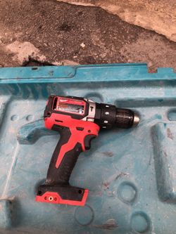 Hammer drill Milwaukee 18v
