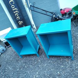 2 Matching Shelves 