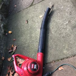 Toto 600  Electric leaf blower very strong