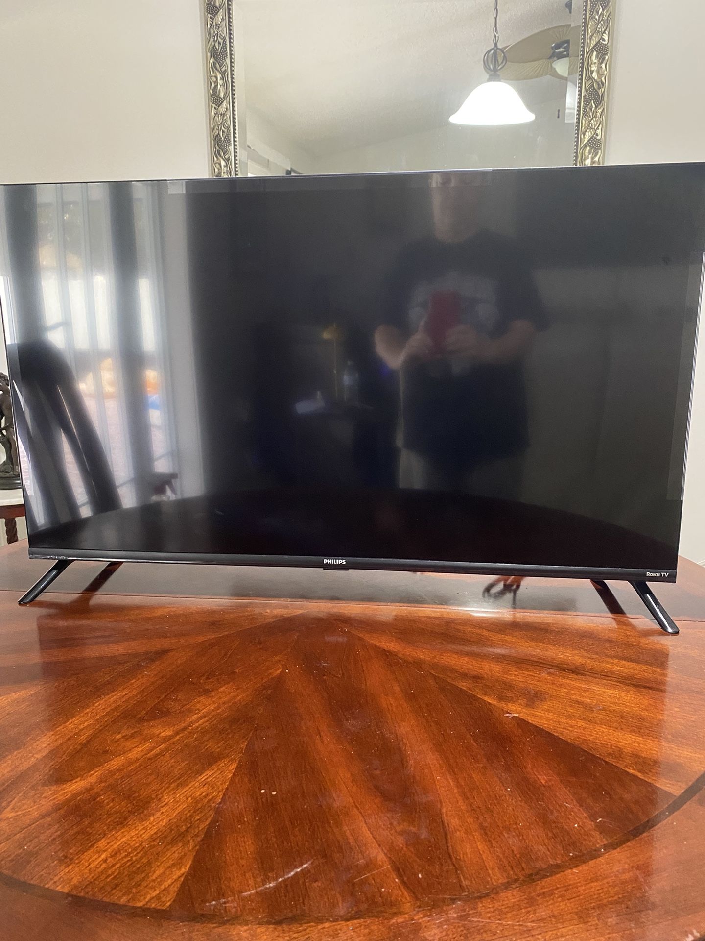 40 In Phillips Roku TV