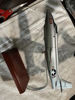 Model Plain