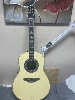 Ovation 1719 Custom Legend Guitar