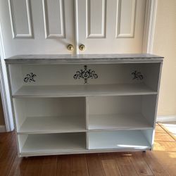 White Shelf