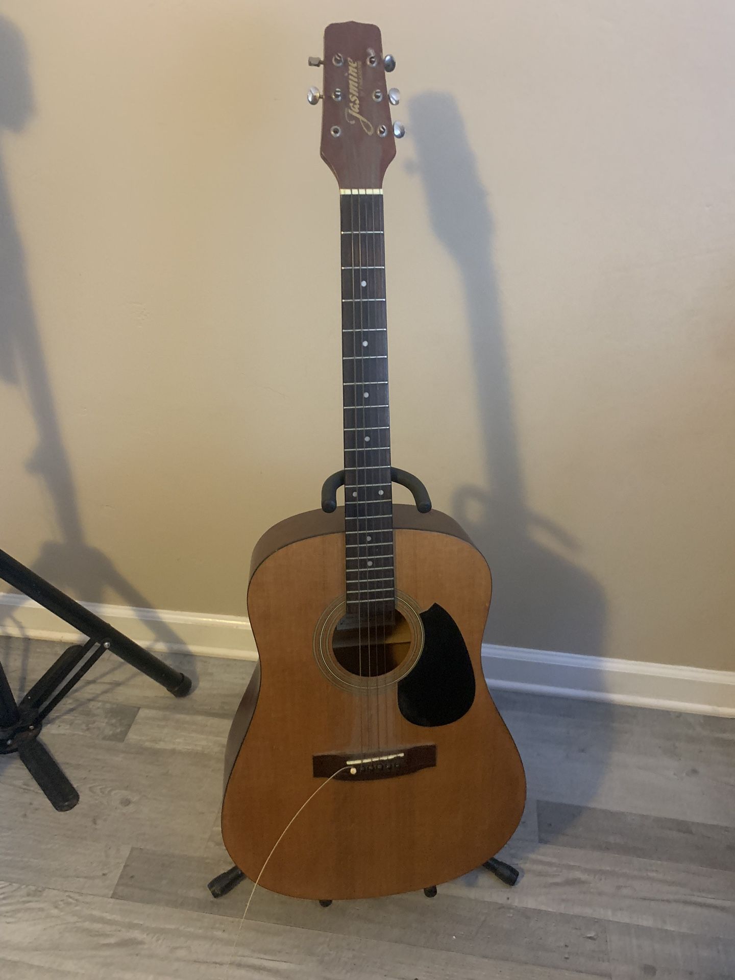 Guitar Missing Top Tuning Peg And String