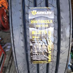 NEW BARKLEY STEER TIRE 295/75R22.5 LOW PRO