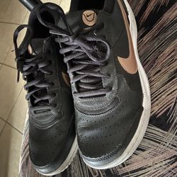 Women Shoes Size 8.5 