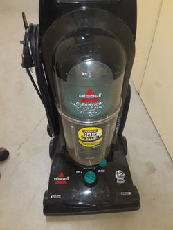 Bissell Vacuum Cleaner Works Great