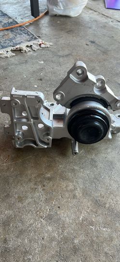Brand new Left transmission mount for 2008-2015 Nissan rogue