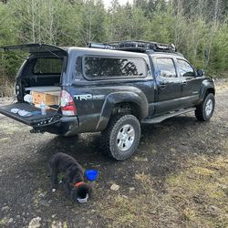 2nd Gen Tacoma 6ft Bed Snugtop Canopy W/wing-doors And Carpeted