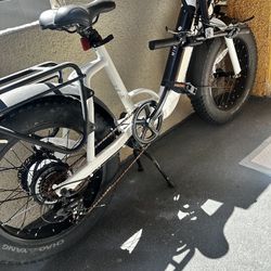 MINOOKA E BIKE (Electric Bike / Motorcycle) GREAT CONDITION 