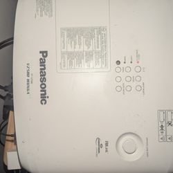 Panasonic PT-VZ580