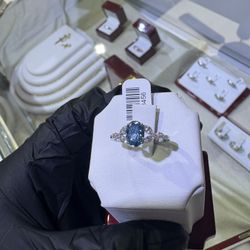 1.50 ct VS1 Fancy Vivid Blue Diamond Fashion Ring