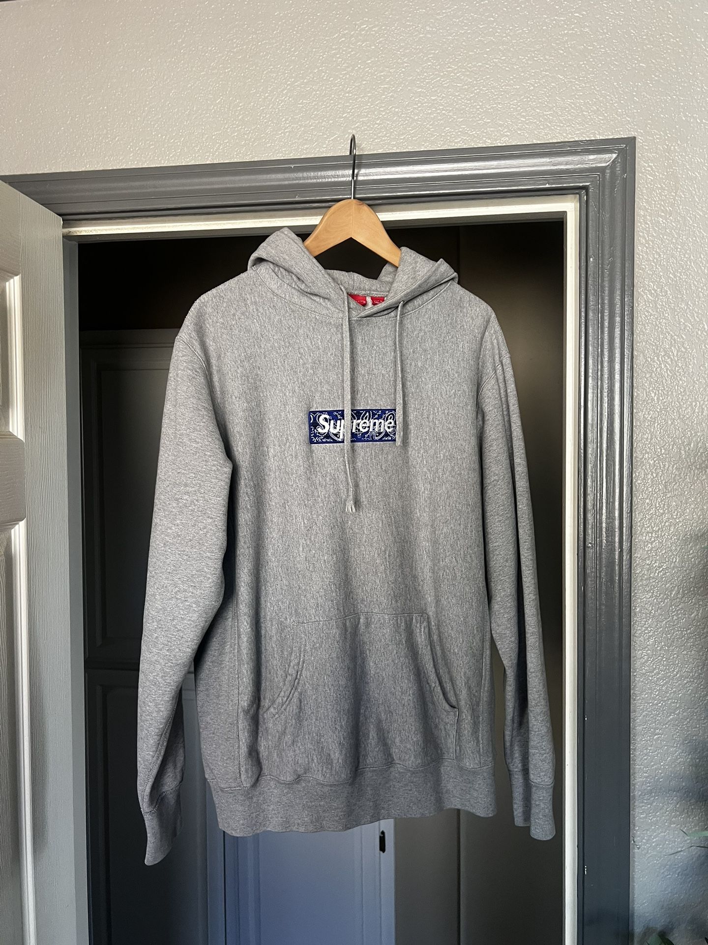 Supreme Hoodie 