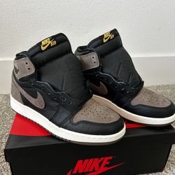 Jordan 1 Palomino Size 5.5Y