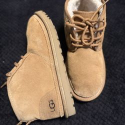 UGGS SIZE 9 Women $65