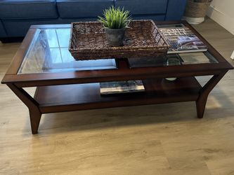 NEW COFFEE TABLE WOOD/GLASS