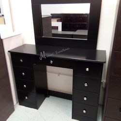 Black Vanity Dresser with Mirror!